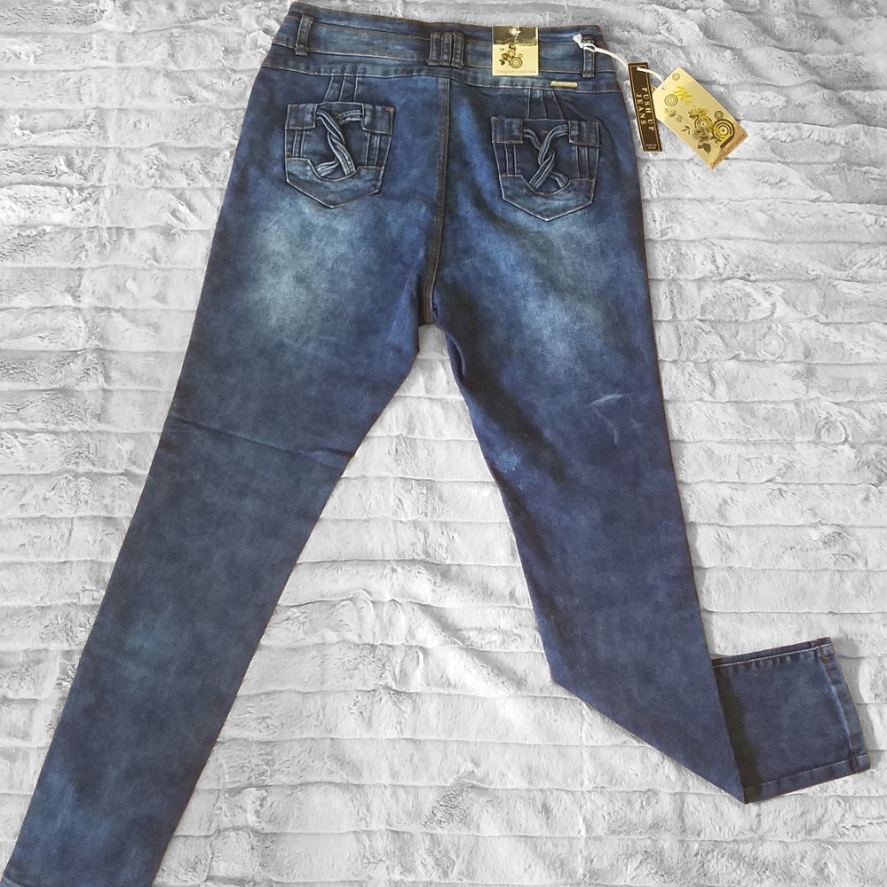 Jeans - Picture 2 of 3